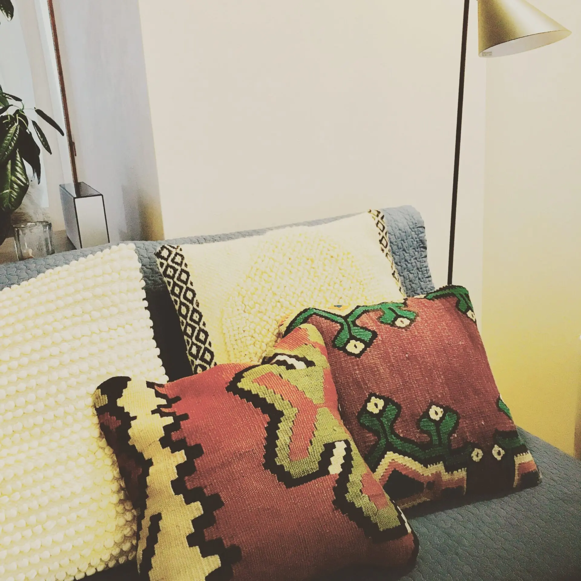 遊牧民のキリム＆部族絨毯展